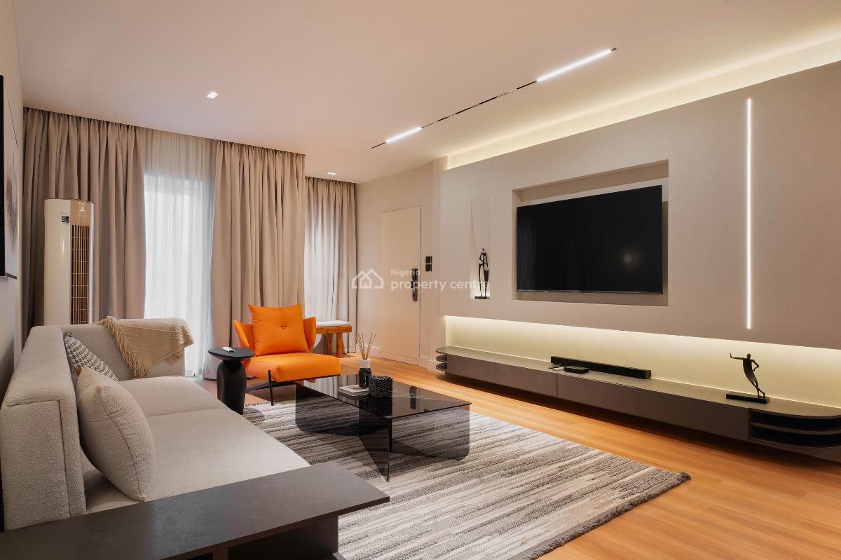 Newly Furnished Luxurious 4 Bedroom Apartment with a Private Bedroom, Lekki Phase 1, Lekki, Lagos, Flat / Apartment Short Let
