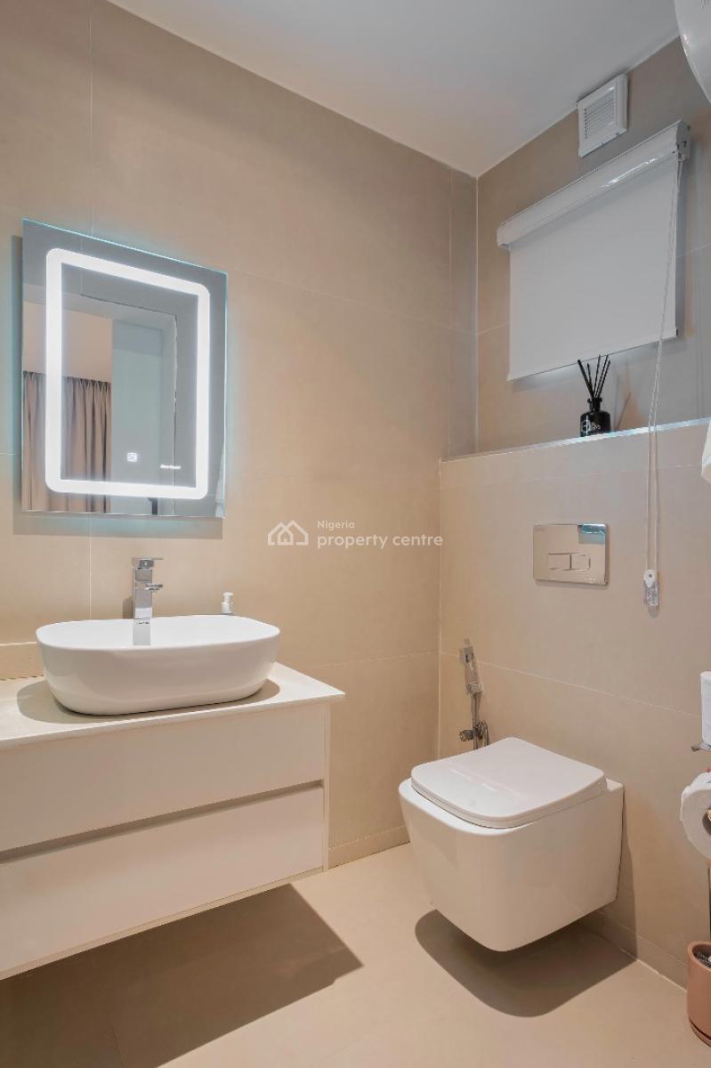 Newly Furnished Luxurious 4 Bedroom Apartment with a Private Bedroom, Lekki Phase 1, Lekki, Lagos, Flat / Apartment Short Let