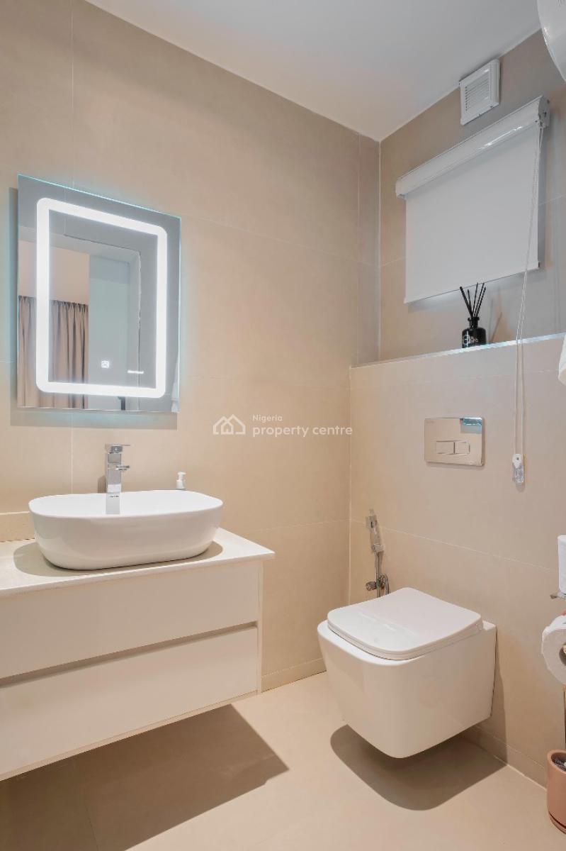 Newly Furnished Luxurious 4 Bedroom Apartment with a Private Bedroom, Lekki Phase 1, Lekki, Lagos, Flat / Apartment Short Let