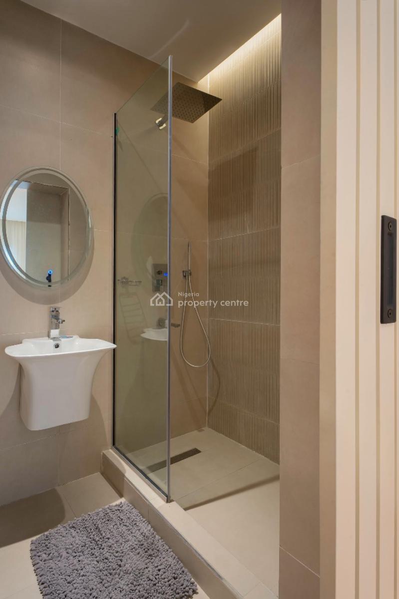 Newly Furnished Luxurious 4 Bedroom Apartment with a Private Bedroom, Lekki Phase 1, Lekki, Lagos, Flat / Apartment Short Let