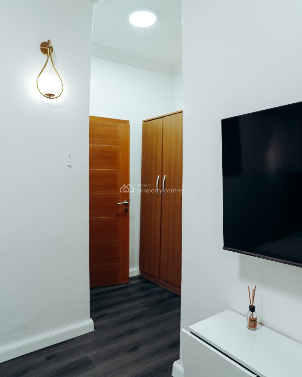 Brand 2 Bedroom Maisonette with Ps5 and Swimming Pool ‍️, Lekki Phase 1, Lekki, Lagos, Flat / Apartment Short Let