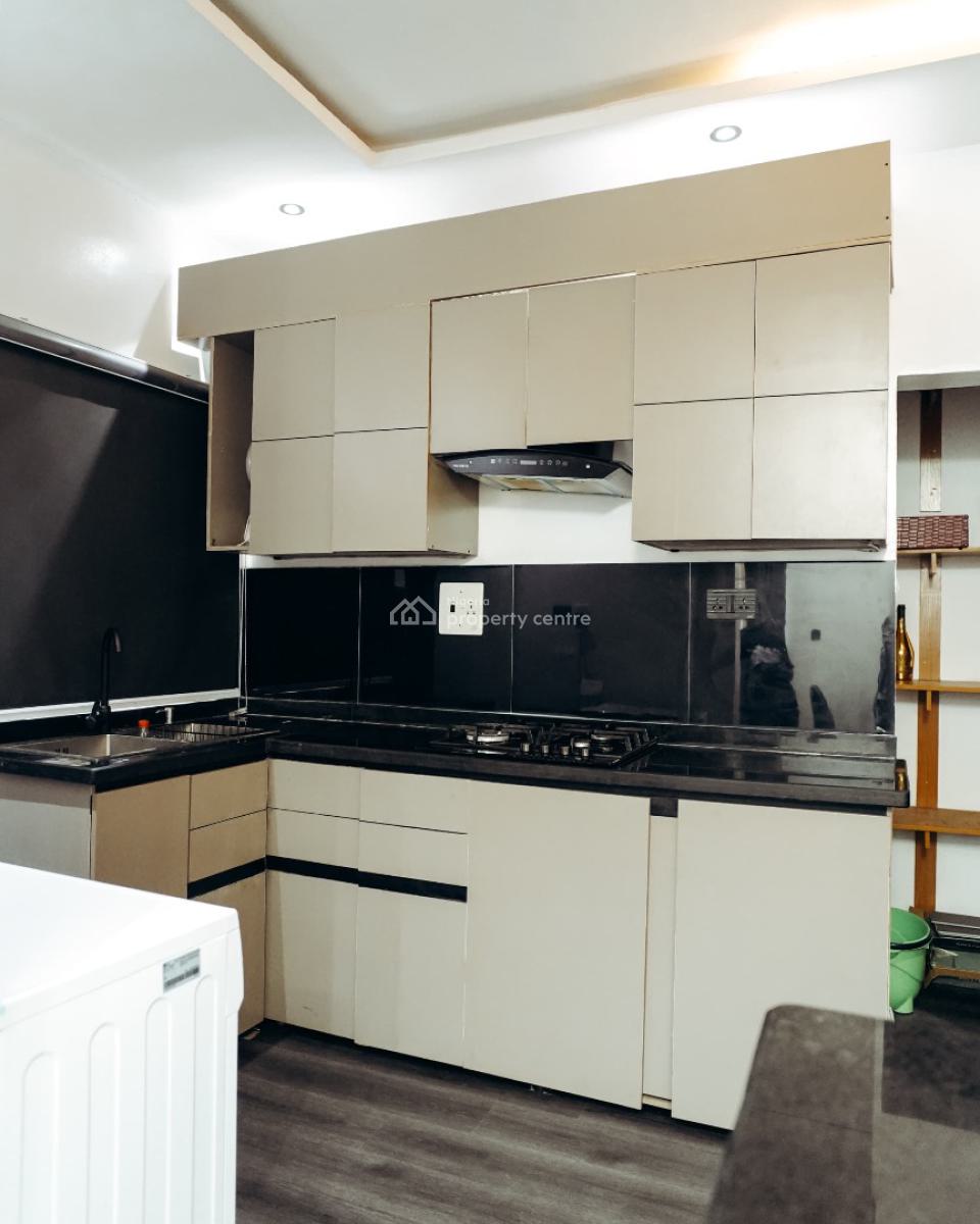 Brand 2 Bedroom Maisonette with Ps5 and Swimming Pool ‍️, Lekki Phase 1, Lekki, Lagos, Flat / Apartment Short Let