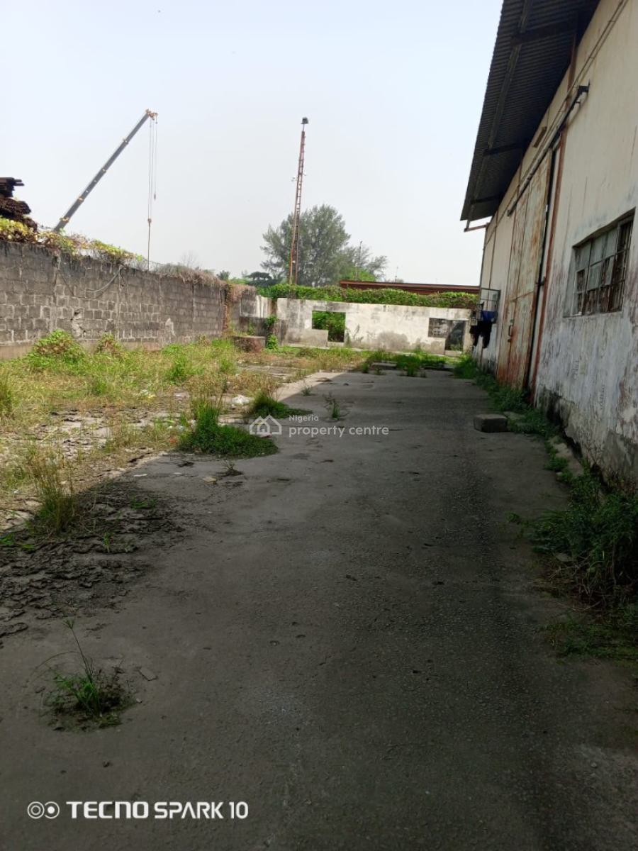 a Spacious Warehouse, Close to Kirikiri/ Navy Yard, Lagos, Apapa, Lagos, Warehouse for Sale
