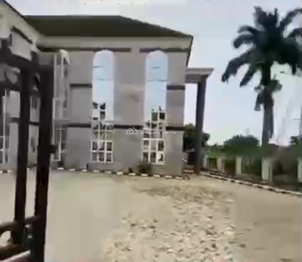 3 Floors Purpose Built Premium Conplex, Asokoro District, Abuja, Plaza / Complex / Mall for Sale
