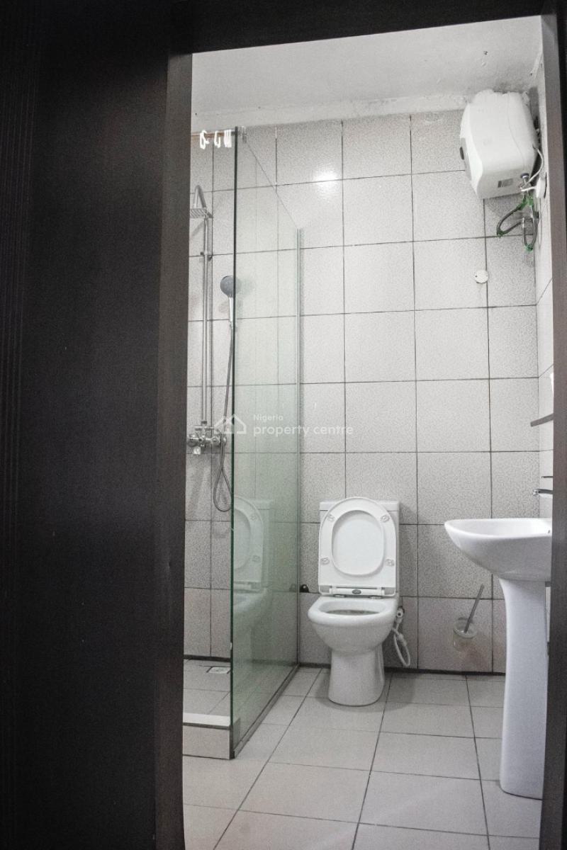 Fully Furnished Spacious 3 Bed Flat with Bq on 3rd Floor with Elevator, Lekki Gardens Estate, Kusenla, Ikate, Lekki, Lagos, Flat / Apartment for Sale