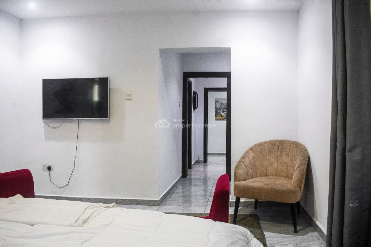 Fully Furnished Spacious 3 Bed Flat with Bq on 3rd Floor with Elevator, Lekki Gardens Estate, Kusenla, Ikate, Lekki, Lagos, Flat / Apartment for Sale