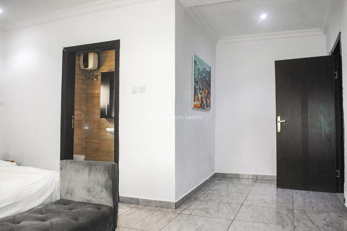 Fully Furnished Spacious 3 Bed Flat with Bq on 3rd Floor with Elevator, Lekki Gardens Estate, Kusenla, Ikate, Lekki, Lagos, Flat / Apartment for Sale