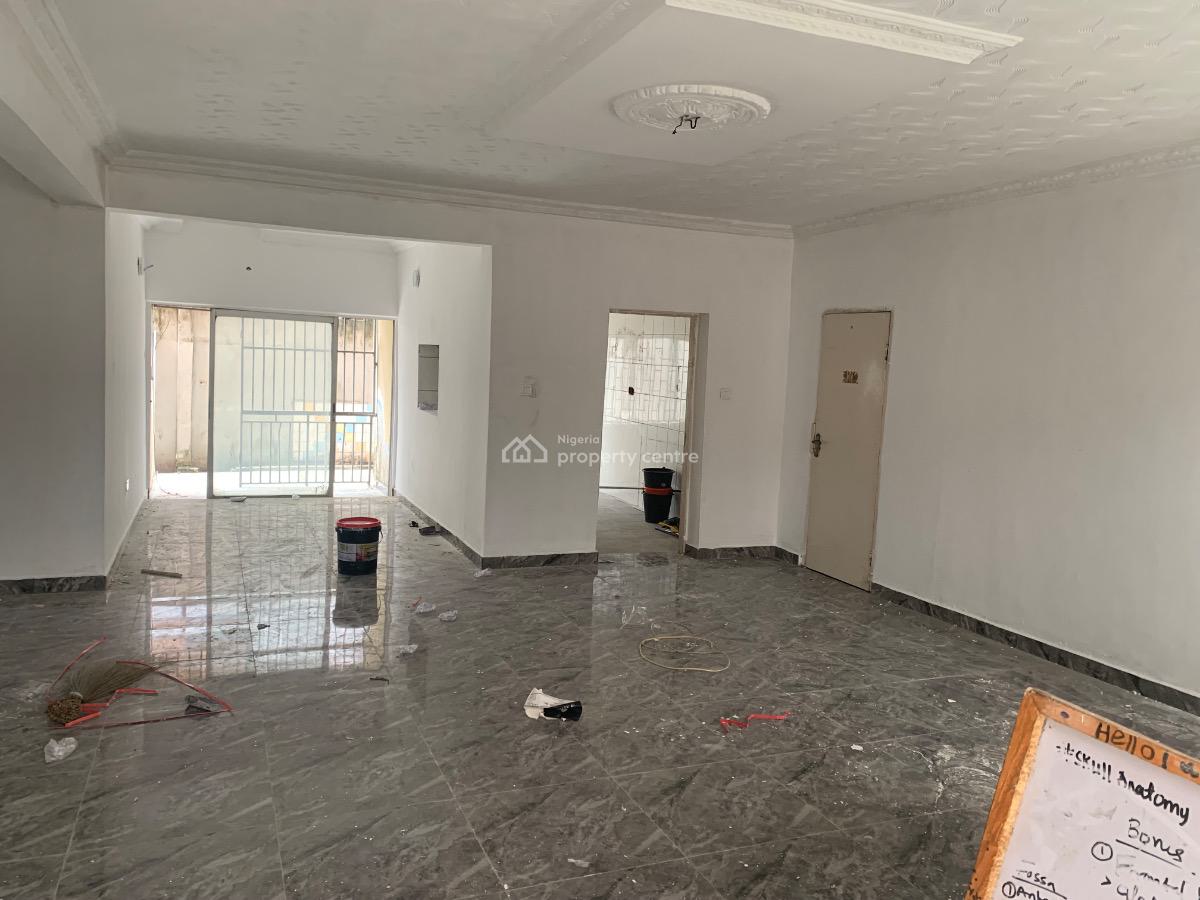 Well Maintained 6 Units of 3 Bedrooms Flat Facing a Commercial Road, Anthony, Maryland, Lagos, Office Space for Rent