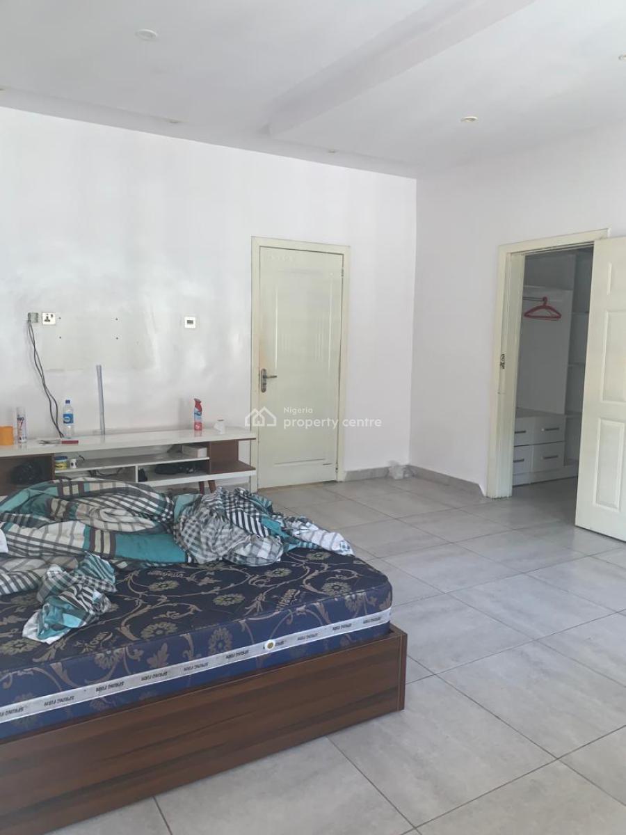 Spacious Master Bedroom Upstairs, John Okafor Estate, Agungi, Lekki, Lagos, Self Contain (single Rooms) for Rent