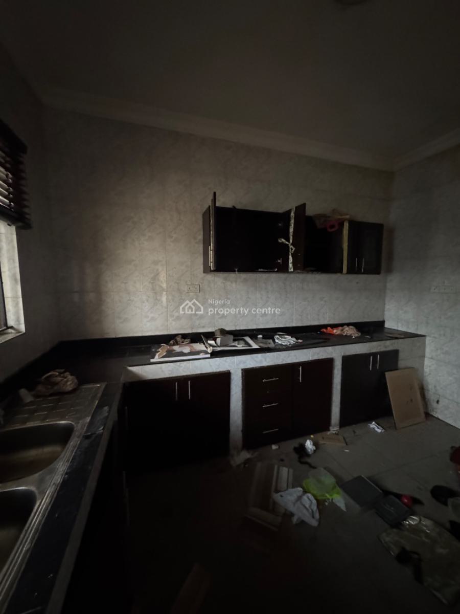 Well Maintained 2 Bedroom Apartment, Ikate, Lekki, Lagos, Flat / Apartment for Rent