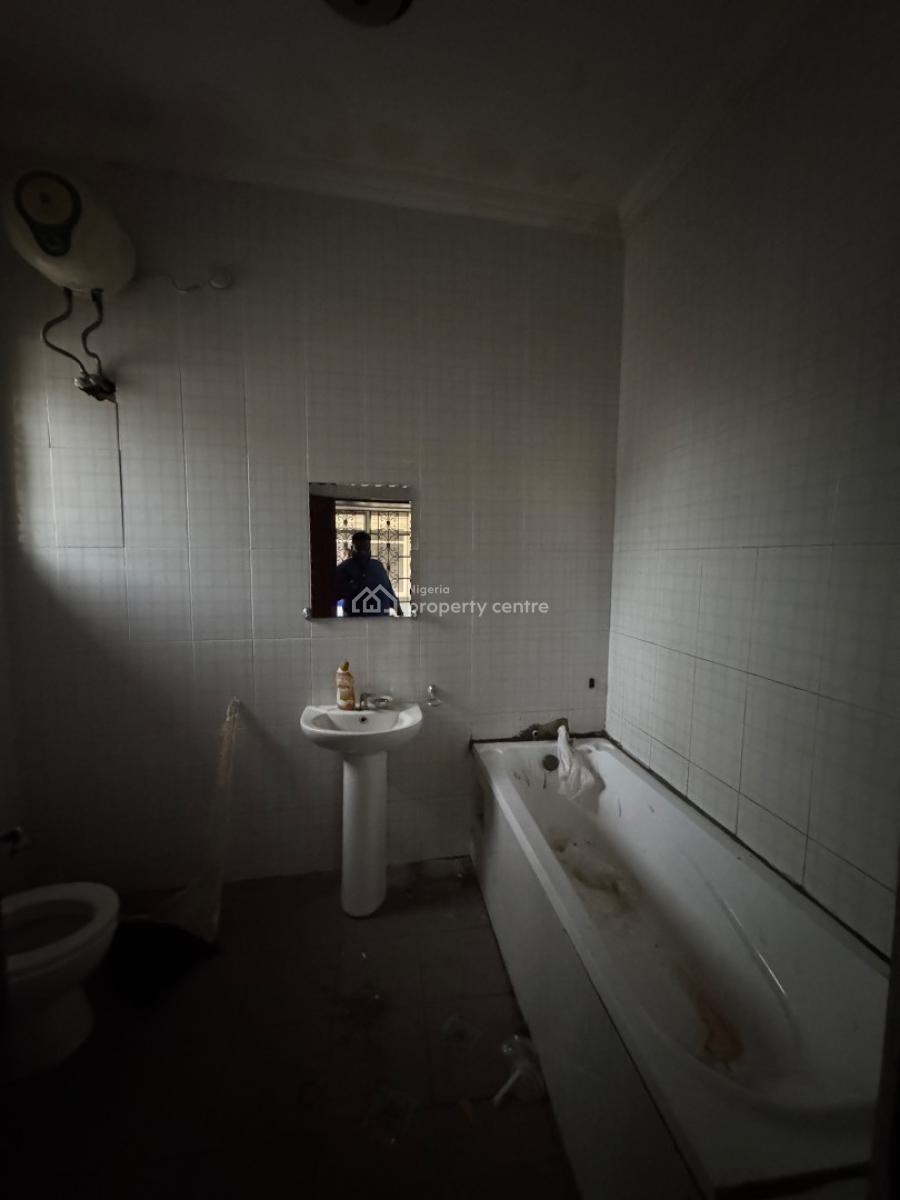 Well Maintained 2 Bedroom Apartment, Ikate, Lekki, Lagos, Flat / Apartment for Rent