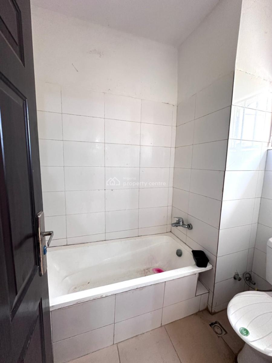 Well Finished 2 Bedroom Flat, Gwarinpa Extension, Gwarinpa, Abuja, Flat / Apartment for Rent
