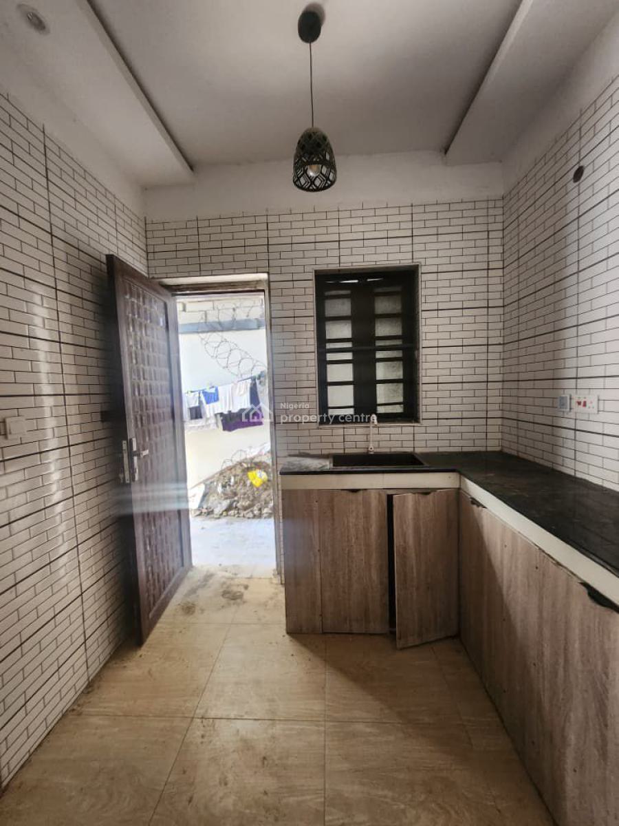 Well Maintained Spacious 2 Bedrooms Apartment, Ikate, Lekki, Lagos, Flat / Apartment for Rent