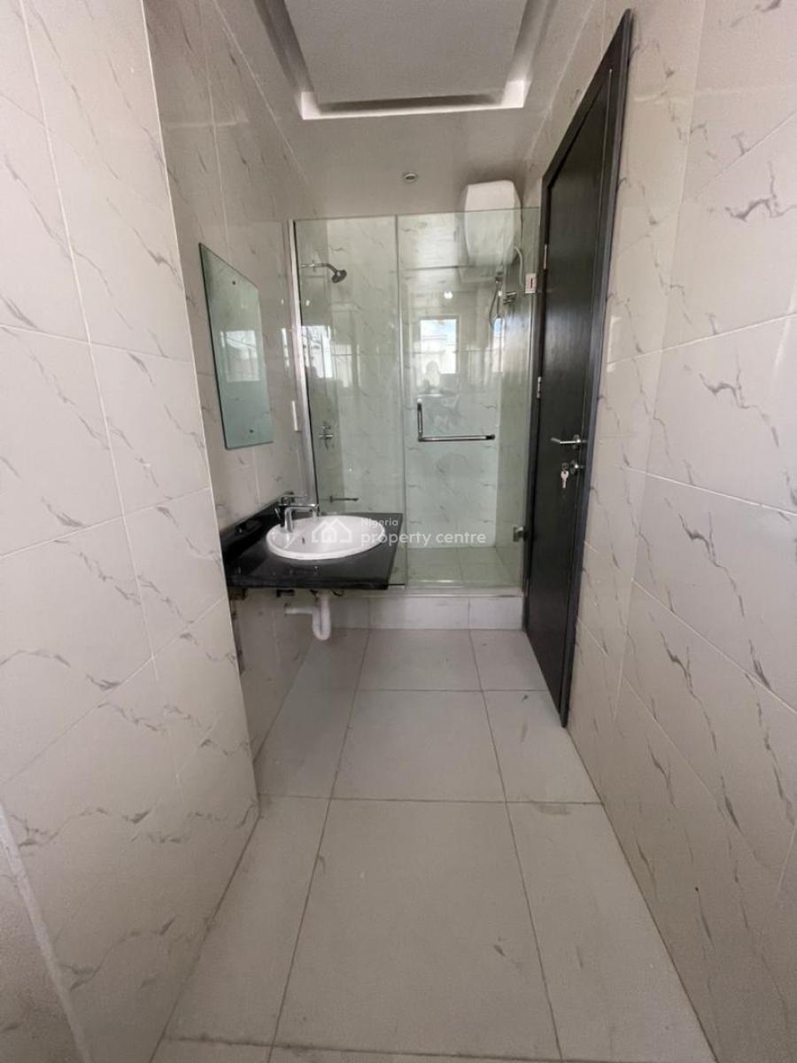 Spacious 2 Bedroom Apartment Suitable for Investment, Lekki Right, Lekki, Lagos, Flat / Apartment for Sale