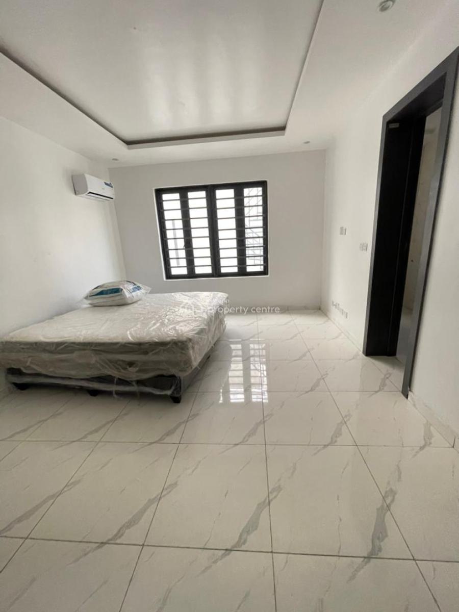 Spacious 2 Bedroom Apartment Suitable for Investment, Lekki Right, Lekki, Lagos, Flat / Apartment for Sale