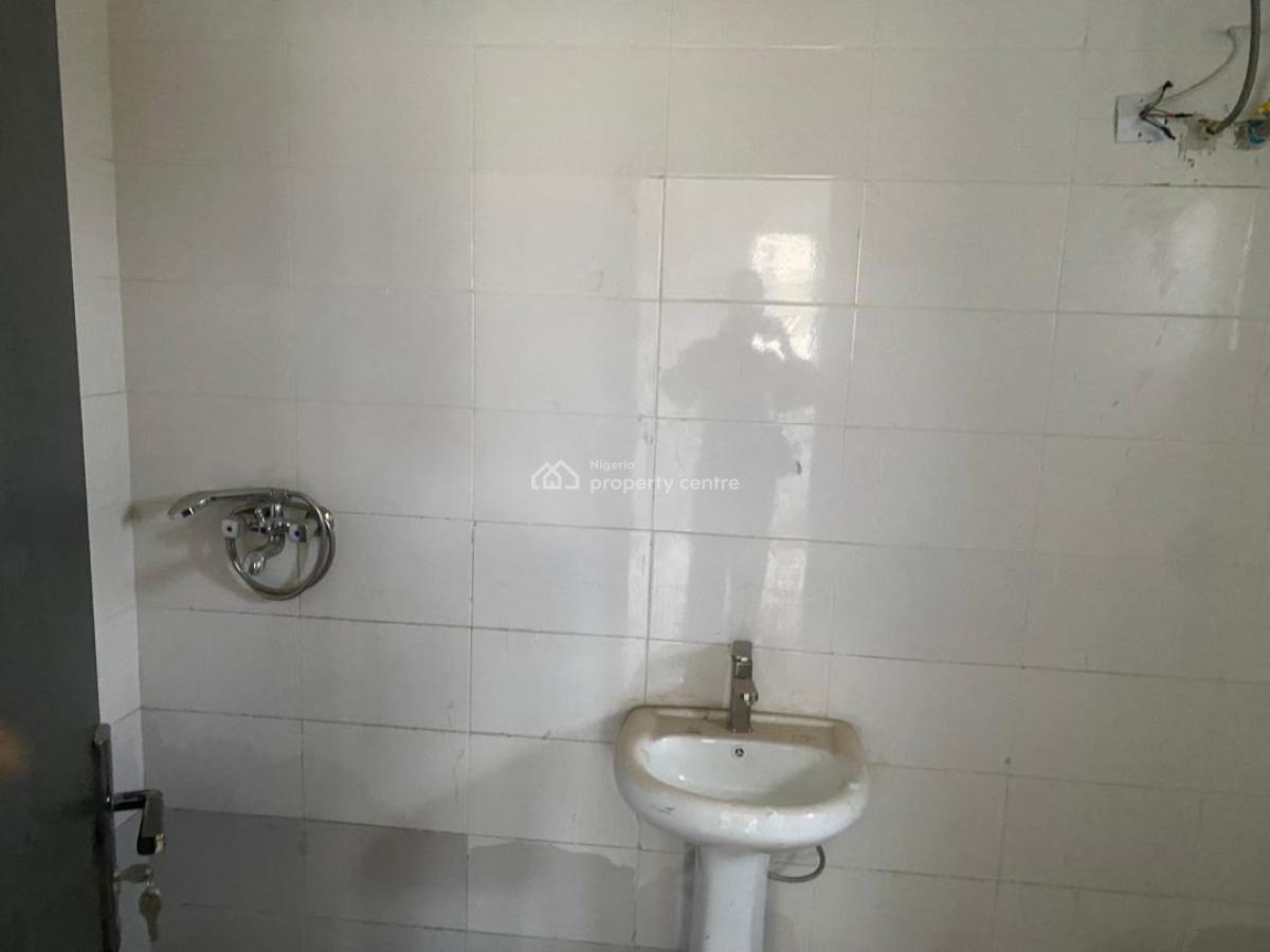 2 Bedrooms Flat, Ngozi Okonjo-iweala Way, Utako, Abuja, Flat / Apartment for Rent