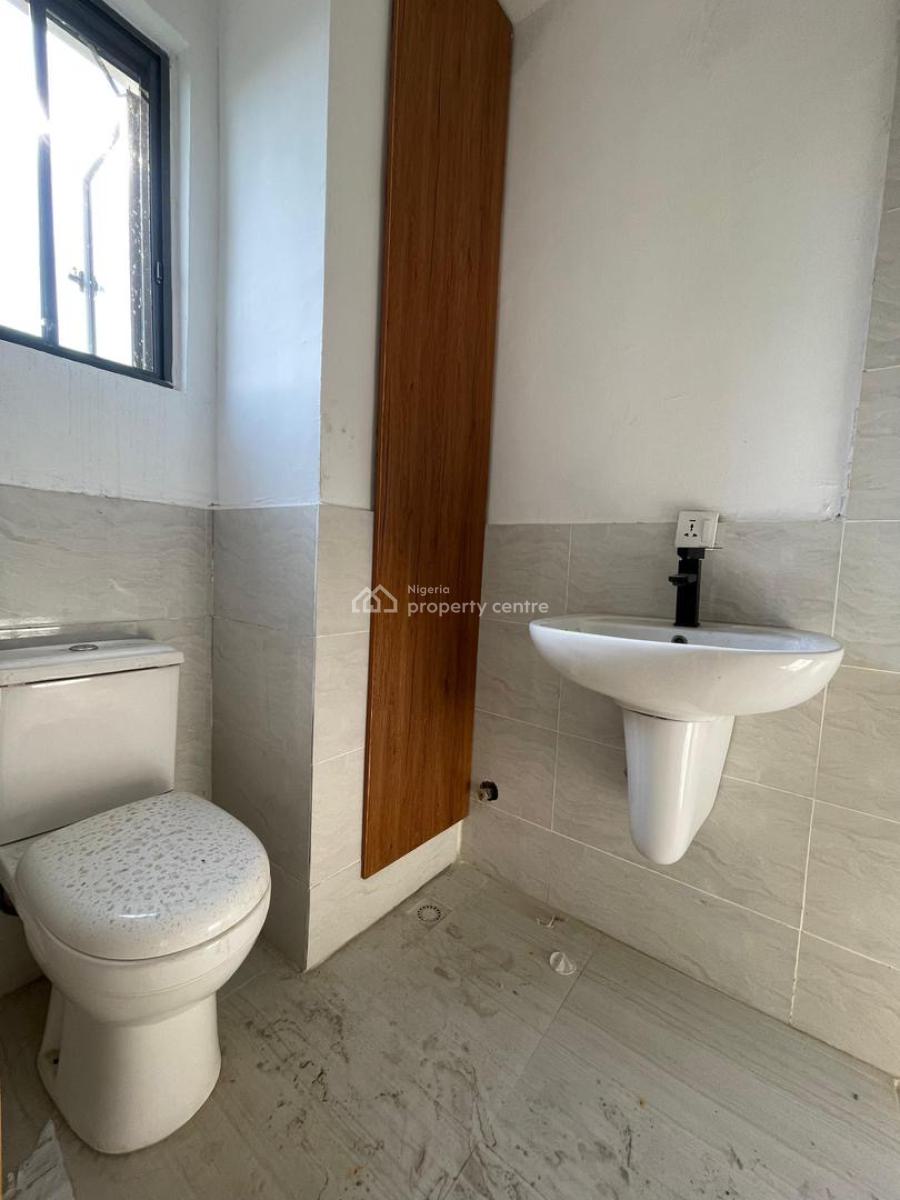 Beautiful 2 Bedroom Apartment in Serene Environment Ideal for Airbnb, Ikate Elegushi, Lekki, Lagos, Flat / Apartment for Sale