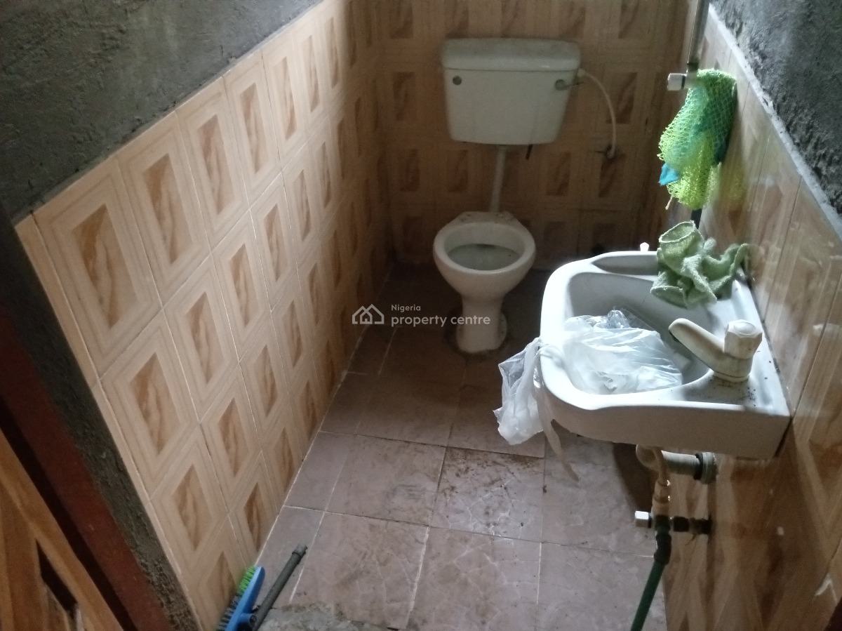 a Nice and Spacious Mini-flat in an Estate, an Estate Near Alagbole Bus Stop, Ojodu, Lagos, Mini Flat (room and Parlour) for Rent