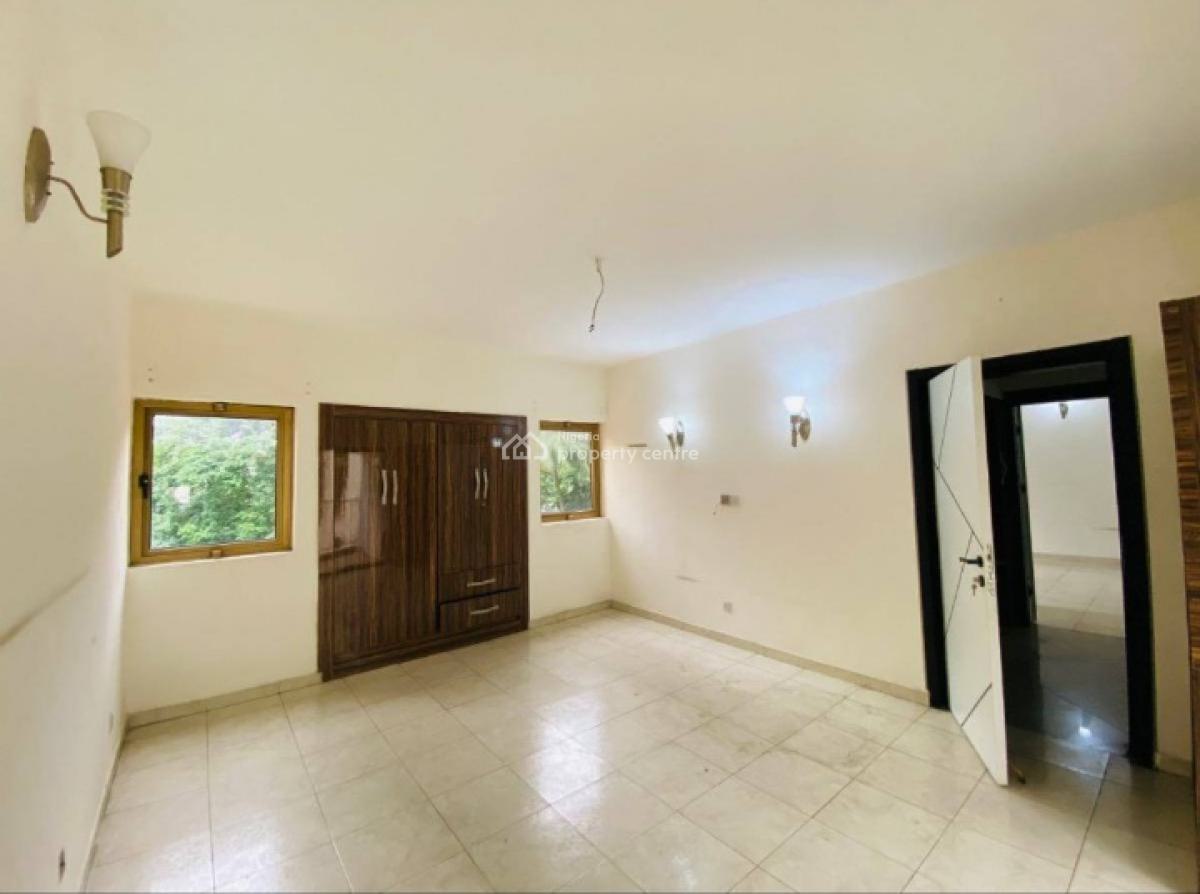 Elegant & Spacious 3 Bedroom with Swimming Pool, Badminton & Lawn Court, Old Ikoyi, Ikoyi, Lagos, Flat / Apartment for Rent