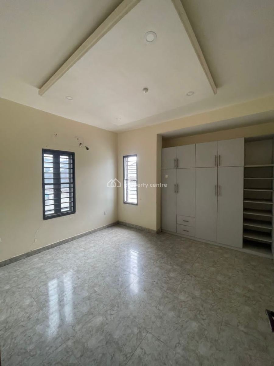 Well Maintained Spacious 2 Bedrooms Apartment, Ikate, Lekki, Lagos, Flat / Apartment for Rent
