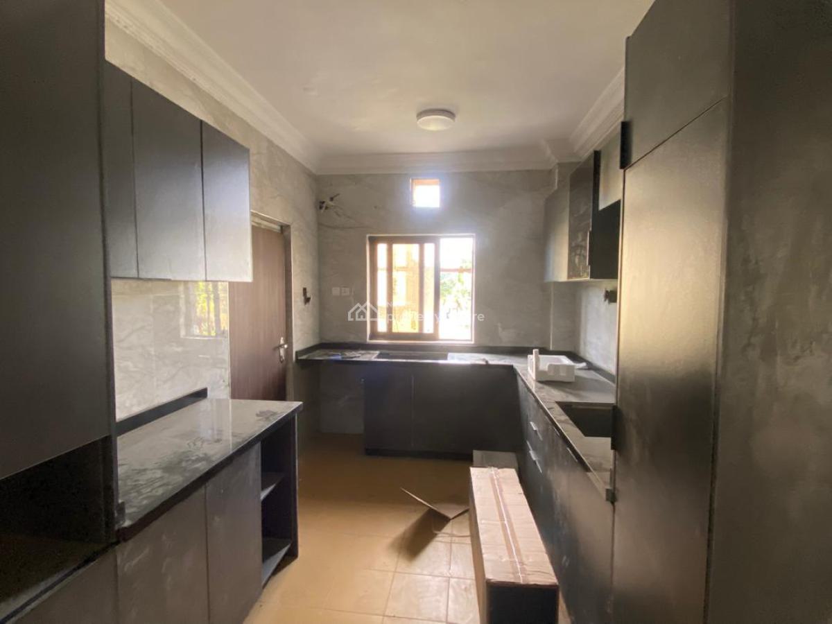 14 Modern 3-bedroom Flats with Bq & Pool, Lekki Phase 1, Lekki, Lagos, Flat / Apartment for Rent