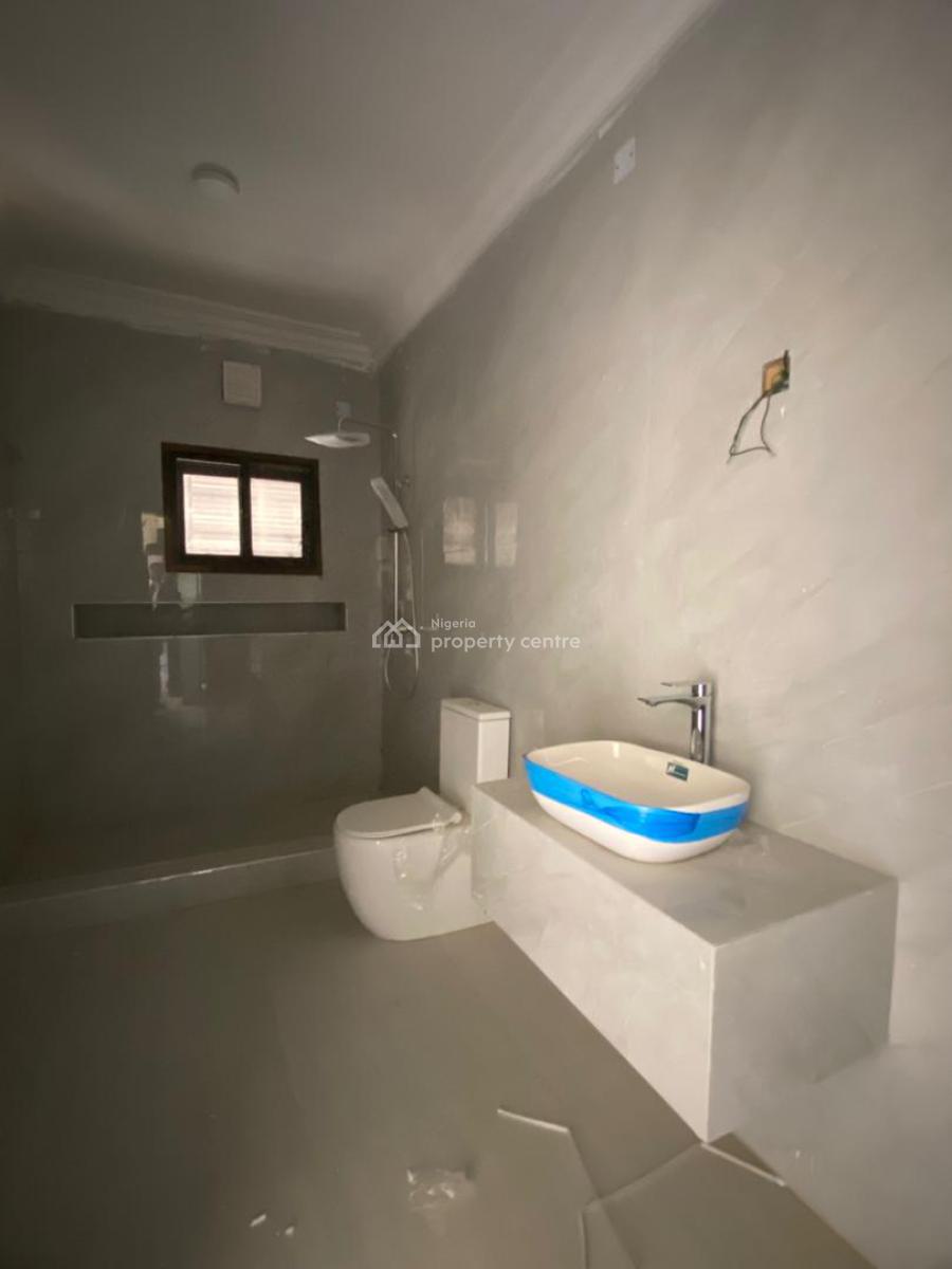 14 Modern 3-bedroom Flats with Bq & Pool, Lekki Phase 1, Lekki, Lagos, Flat / Apartment for Rent