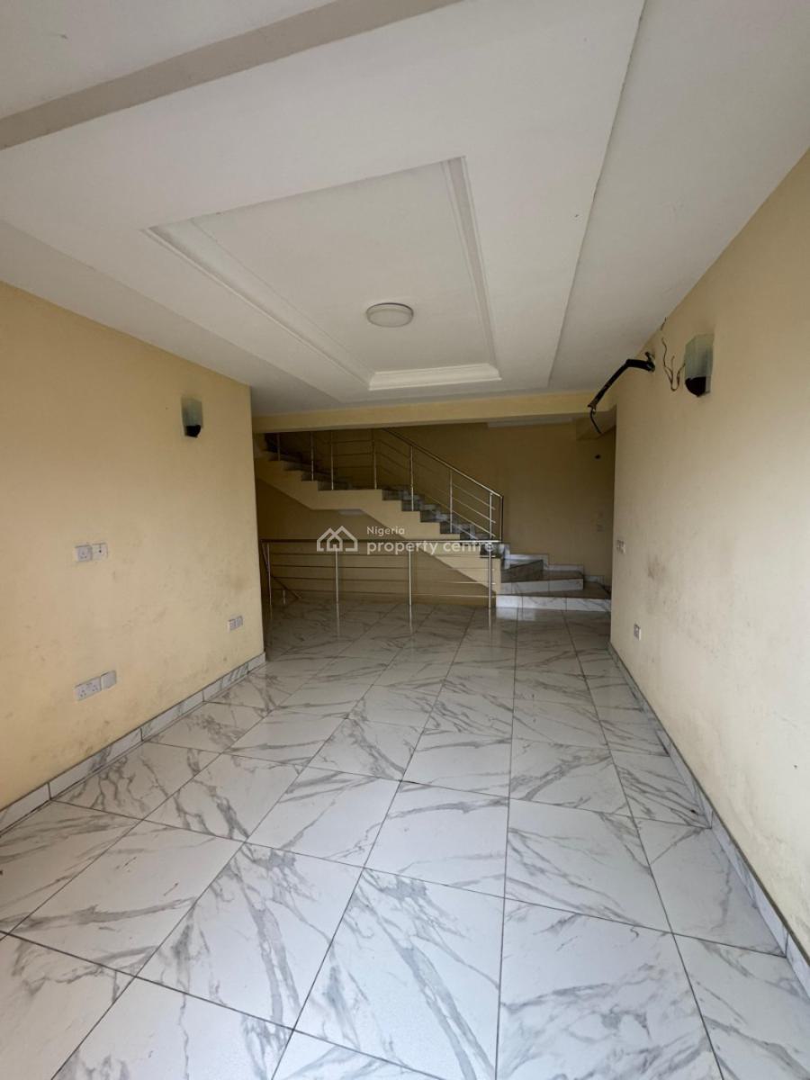 Very Spacious Comfortable 5 Bedrooms Duplex with 2 Rooms Bq, Vgc, Lekki, Lagos, Semi-detached Duplex for Rent