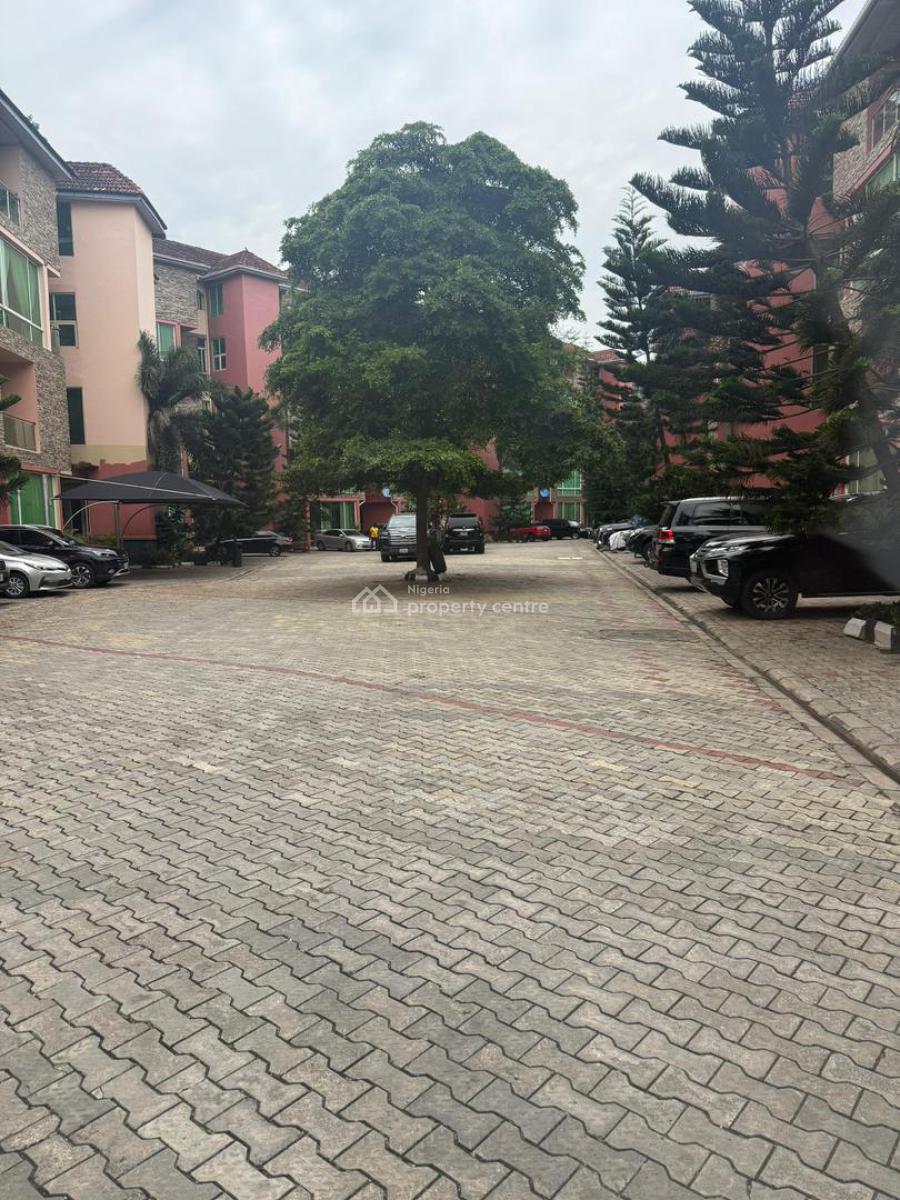 Well-maintained 3-bedroom Maisonette with Bq, Old Ikoyi, Ikoyi, Lagos, Flat / Apartment for Rent