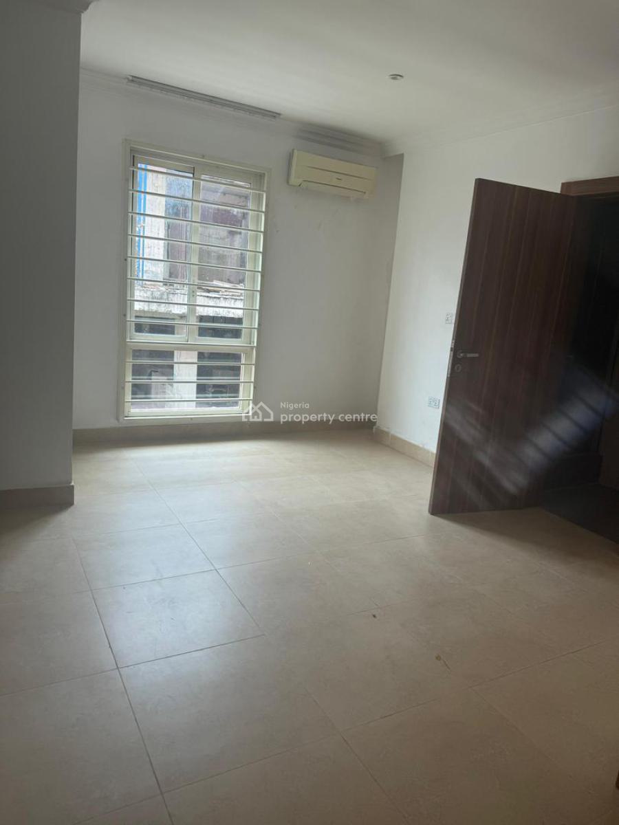 Well-maintained 3-bedroom Maisonette with Bq, Old Ikoyi, Ikoyi, Lagos, Flat / Apartment for Rent