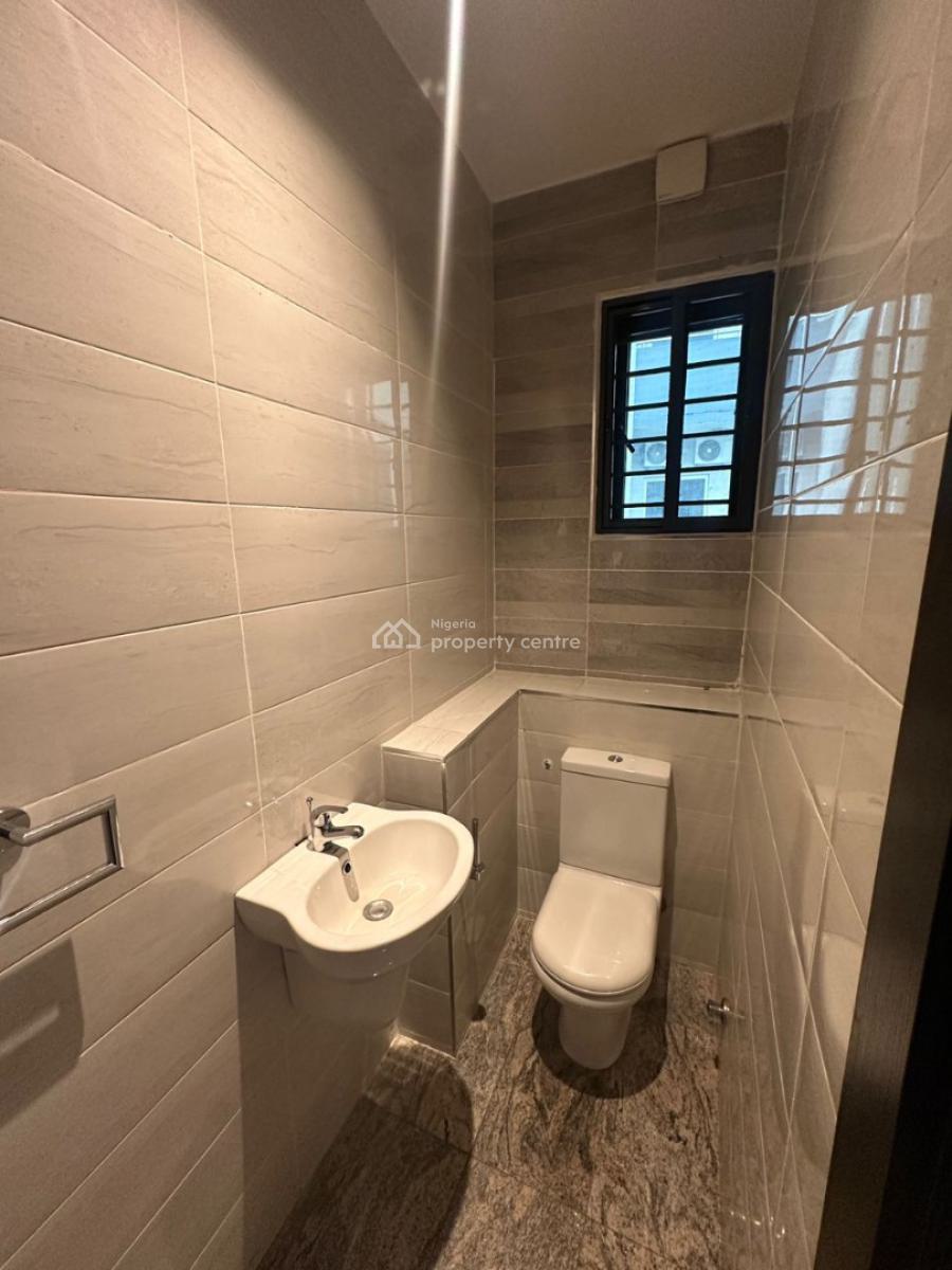 Well-maintained Spacious 3-bedroom Apartment with Bq on The 3rd Floor, Ikoyi, Lagos, Flat / Apartment for Rent