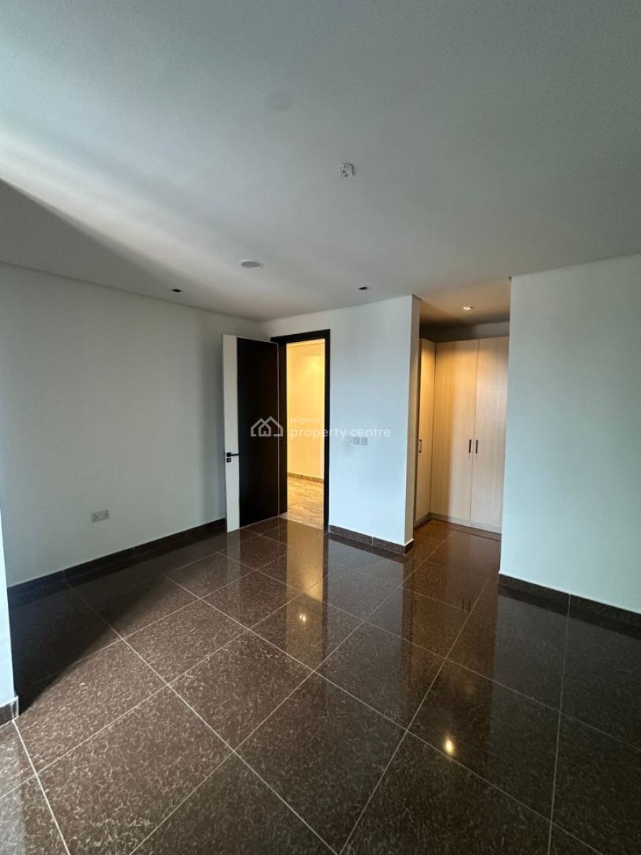 Well-maintained Spacious 3-bedroom Apartment with Bq on The 3rd Floor, Ikoyi, Lagos, Flat / Apartment for Rent