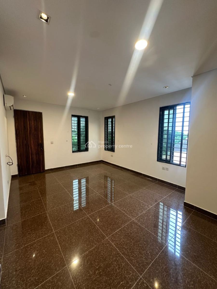Well-maintained Spacious 3-bedroom Apartment with Bq on The 3rd Floor, Ikoyi, Lagos, Flat / Apartment for Rent