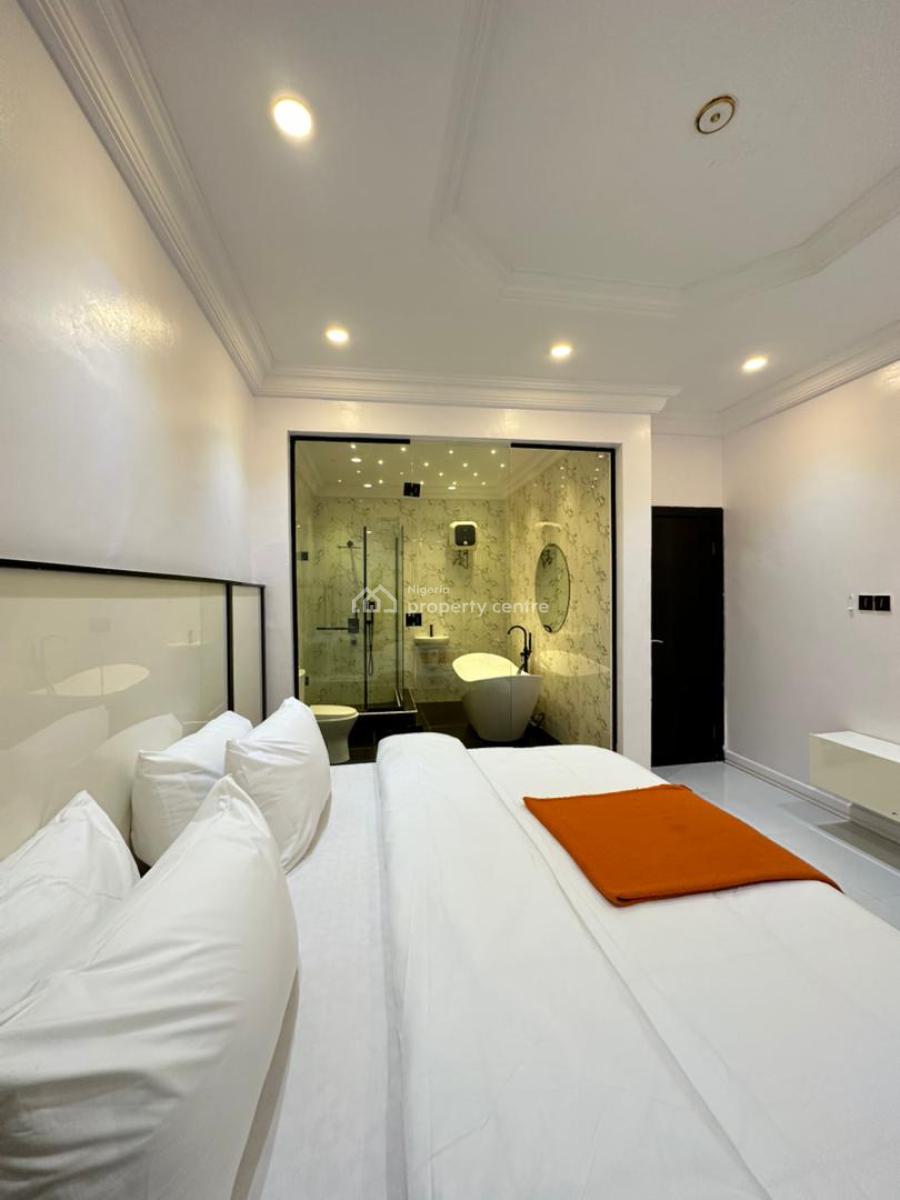 Deluxe 1 Bedroom Bathtub Apartment with Red Room., Osapa, Lekki, Lagos, Flat / Apartment Short Let