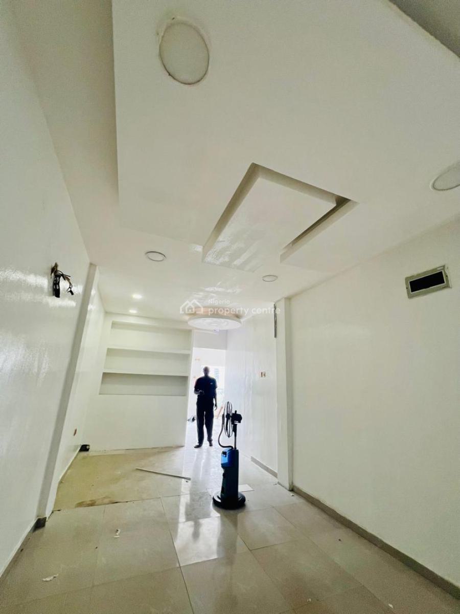 Nice Spacious 75 Square Meters Commercial Office Space, in The at of Lekki Phase One in a Busy Location, Lekki Phase 1, Lekki, Lagos, Office Space for Rent