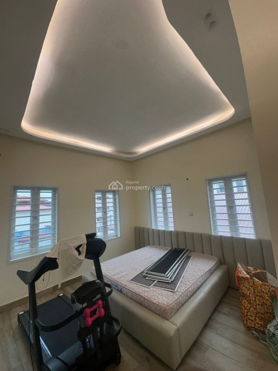 Newly Renovated & Well-maintained 3-bedroom Apartment with Bq, Ikoyi, Lagos, Flat / Apartment for Sale