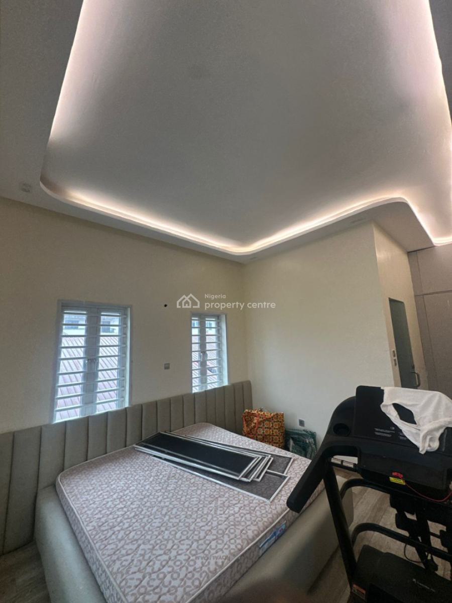 Newly Renovated & Well-maintained 3-bedroom Apartment with Bq, Ikoyi, Lagos, Flat / Apartment for Sale