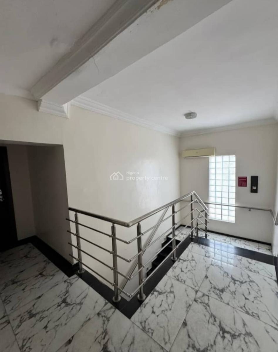 Well Maintained 17rooms Duplex with Swimming Pool, 24hr Power Etc, Lekki Phase 1, Lekki, Lagos, Commercial Property for Rent