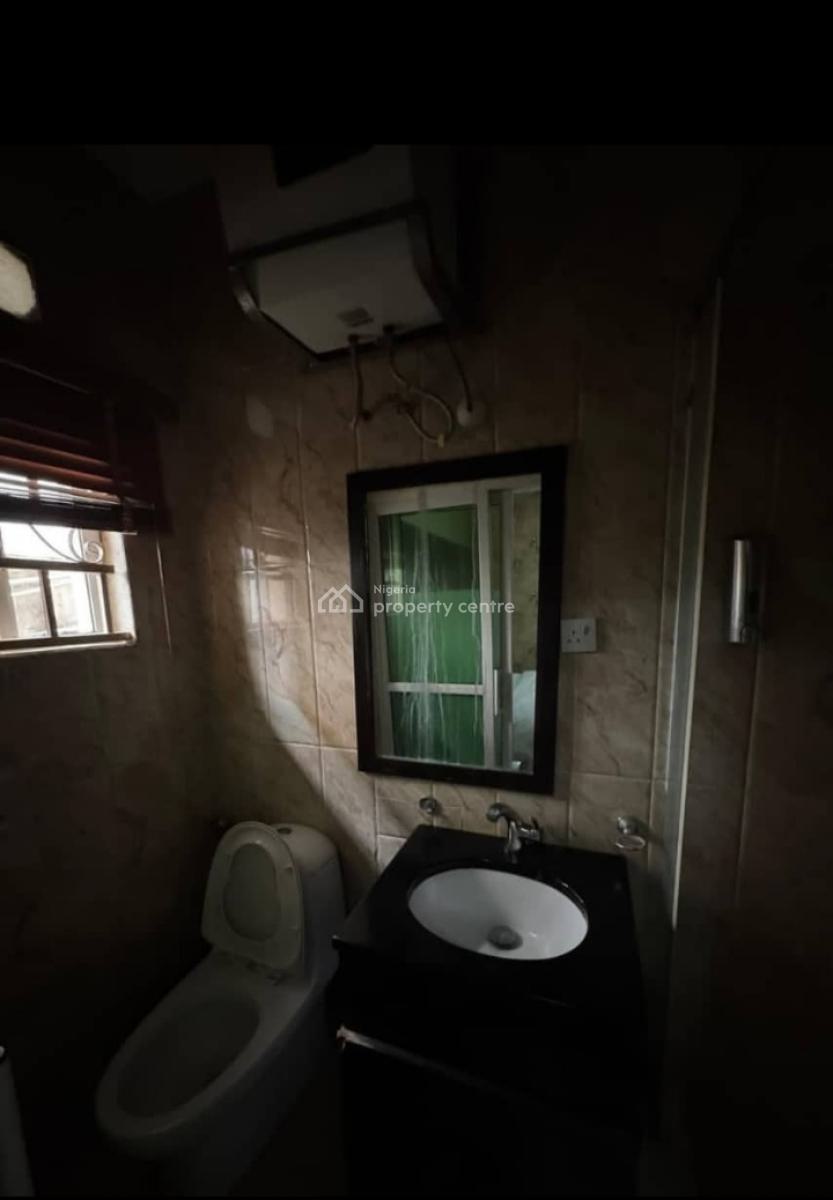 Well Maintained 17rooms Duplex with Swimming Pool, 24hr Power Etc, Lekki Phase 1, Lekki, Lagos, Commercial Property for Rent