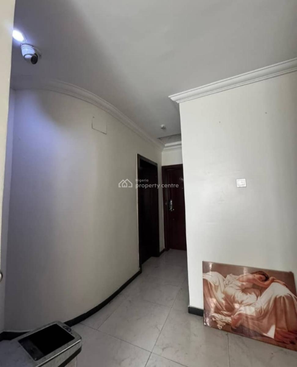 Well Maintained 17rooms Duplex with Swimming Pool, 24hr Power Etc, Lekki Phase 1, Lekki, Lagos, Commercial Property for Rent