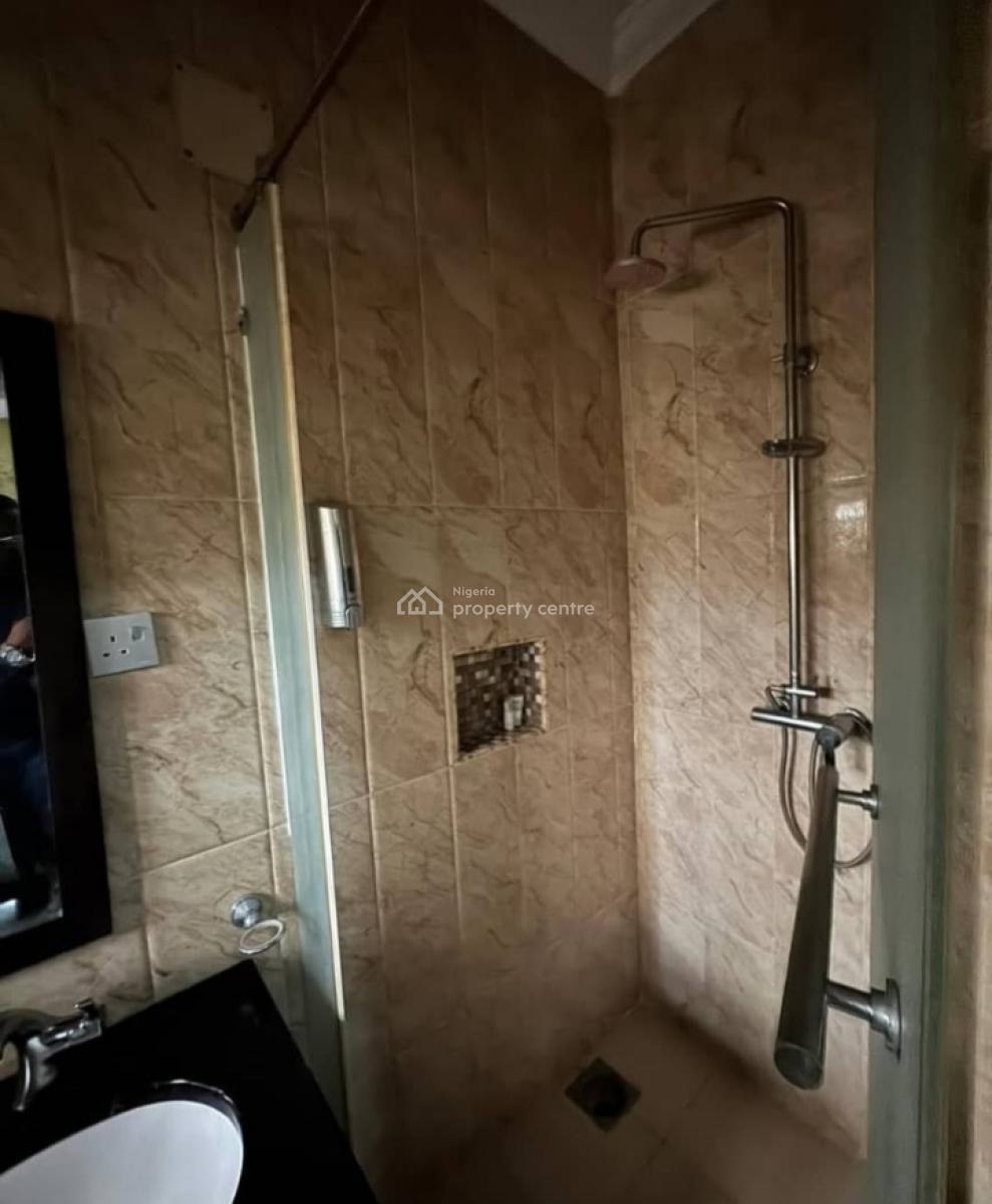 Well Maintained 17rooms Duplex with Swimming Pool, 24hr Power Etc, Lekki Phase 1, Lekki, Lagos, Commercial Property for Rent