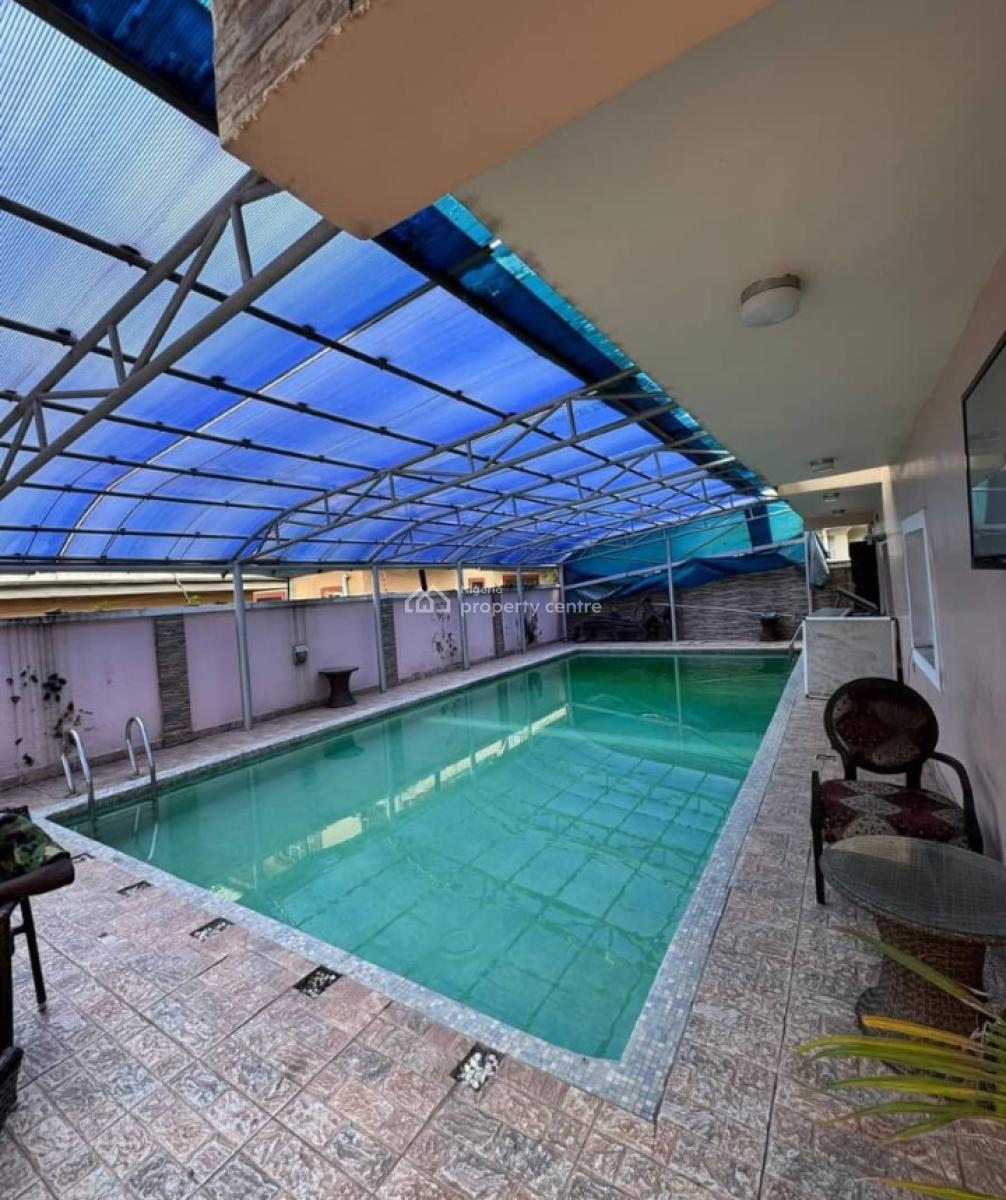 Well Maintained 17rooms Duplex with Swimming Pool, 24hr Power Etc, Lekki Phase 1, Lekki, Lagos, Commercial Property for Rent