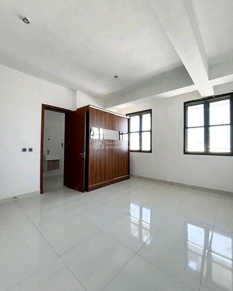All New Luxury Standard Ensuit 3 Bedroom Spacious Maisonette Available, Lekki Phase 1, Lekki, Lagos, Flat / Apartment for Rent