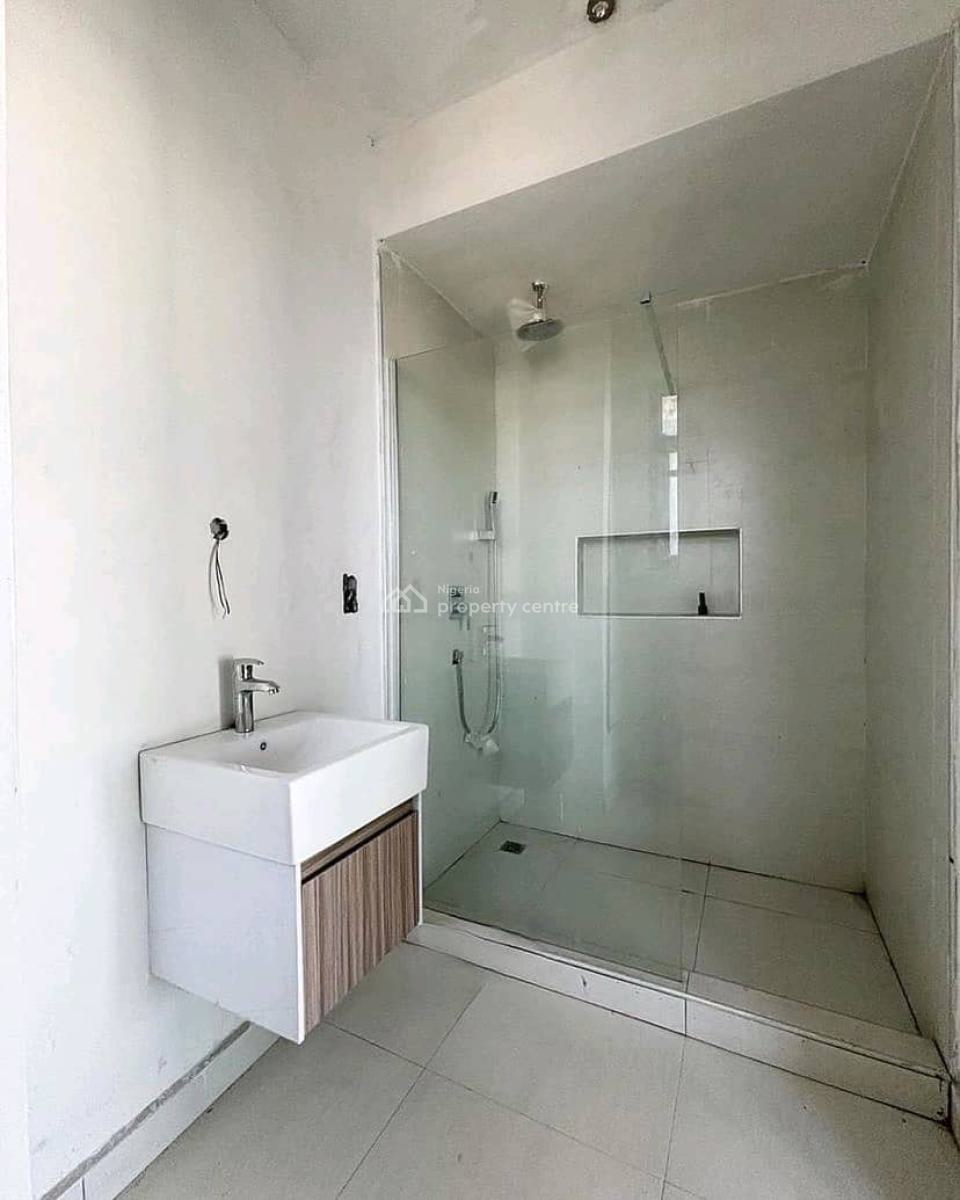 All New Luxury Standard Ensuit 3 Bedroom Spacious Maisonette Available, Lekki Phase 1, Lekki, Lagos, Flat / Apartment for Rent