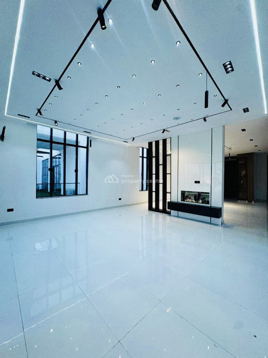 Luxury 5 Bedroom Smart Home with Rooftop Terrace  ,cinema Gym & Pool, Chevron Lekki. ( Very Secured, Serene & Prestigious Estate), Lekki, Lagos, Detached Duplex for Sale