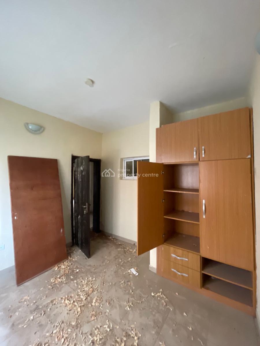 Standard 3 Bedroom Flat with Functional Amenities Suitable for Family, Fashola Estate, Monastery Road., Sangotedo, Ajah, Lagos, Residential Land for Rent