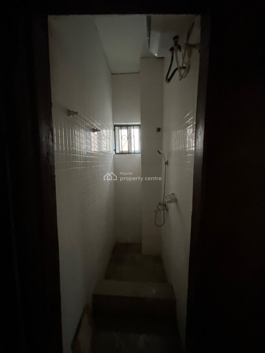 Standard 3 Bedroom Flat with Functional Amenities Suitable for Family, Fashola Estate, Monastery Road., Sangotedo, Ajah, Lagos, Residential Land for Rent