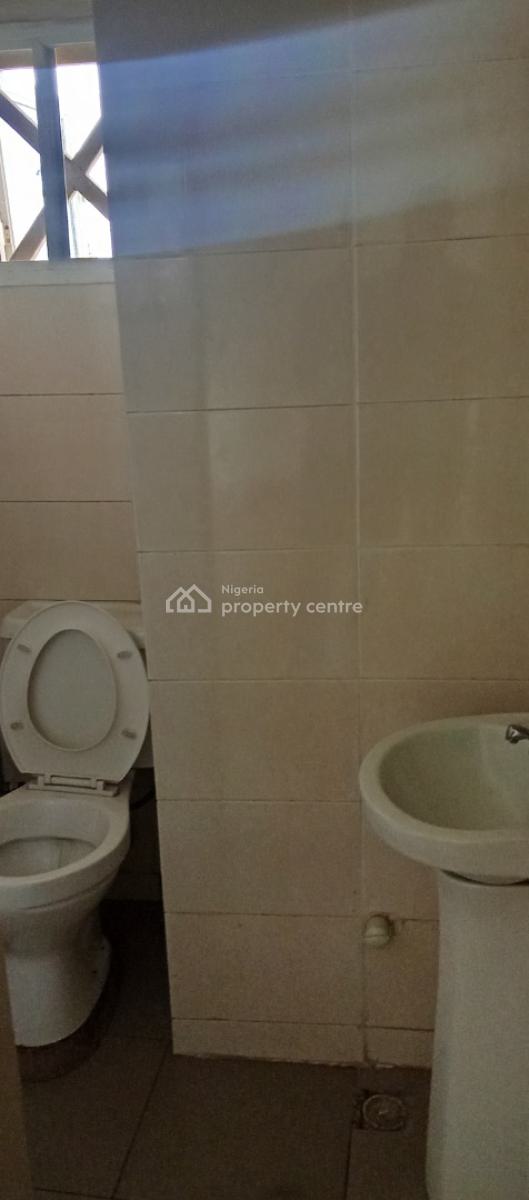 Well Finished, Spacious 3 Bedroom Flat with a Guest Toilet, Jabi, Abuja, Flat / Apartment for Rent