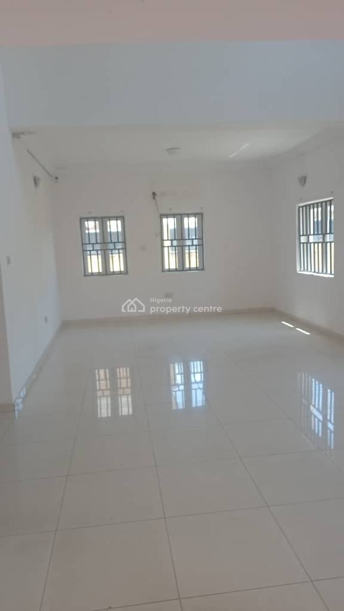 Executive 3bedroom Flat, Mini Estate Off Adebowale, Ojodu, Lagos, Flat / Apartment for Rent