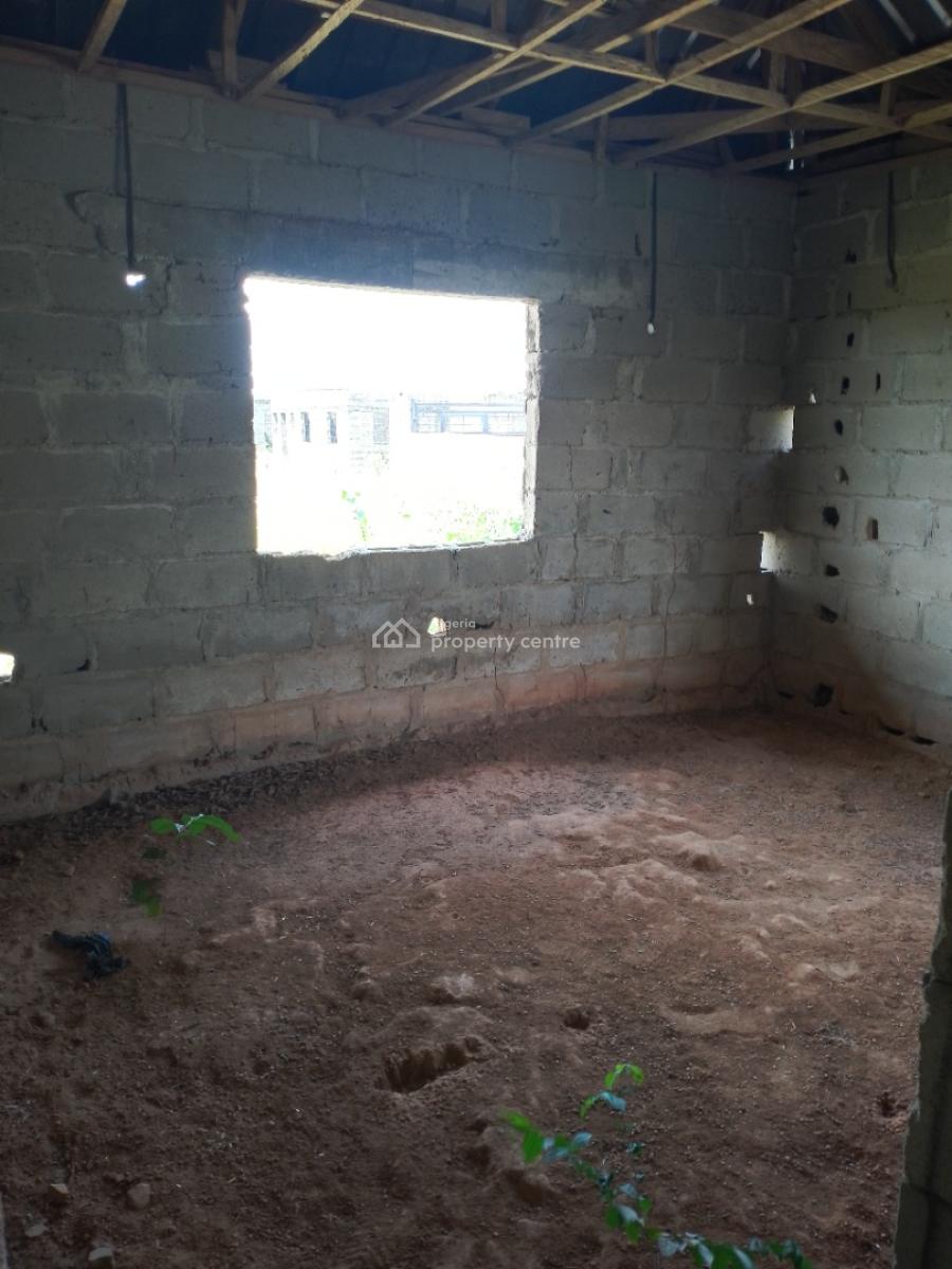 4 Bedroom Bungalow, Blue Roof Off Oreta Road, Igbogbo, Ikorodu, Lagos, Detached Bungalow for Sale