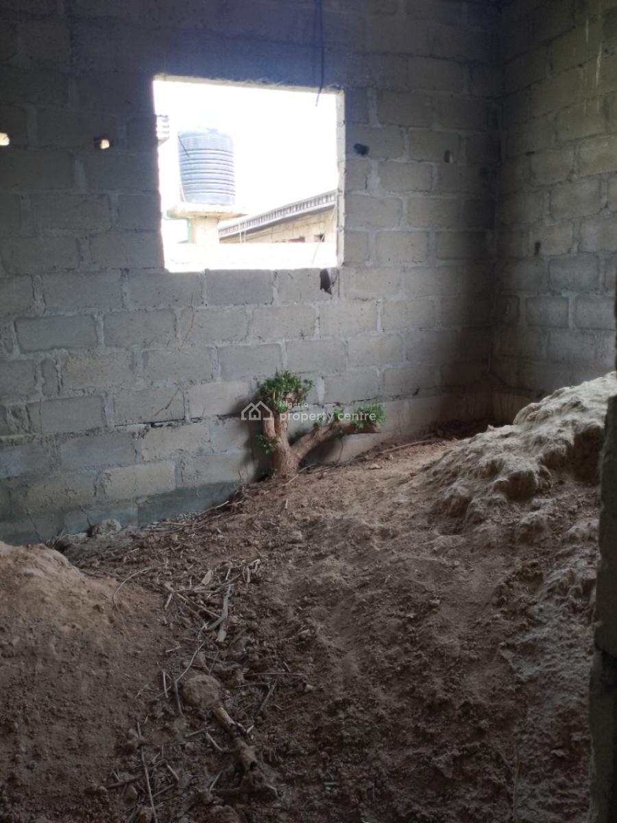 4 Bedroom Bungalow, Blue Roof Off Oreta Road, Igbogbo, Ikorodu, Lagos, Detached Bungalow for Sale